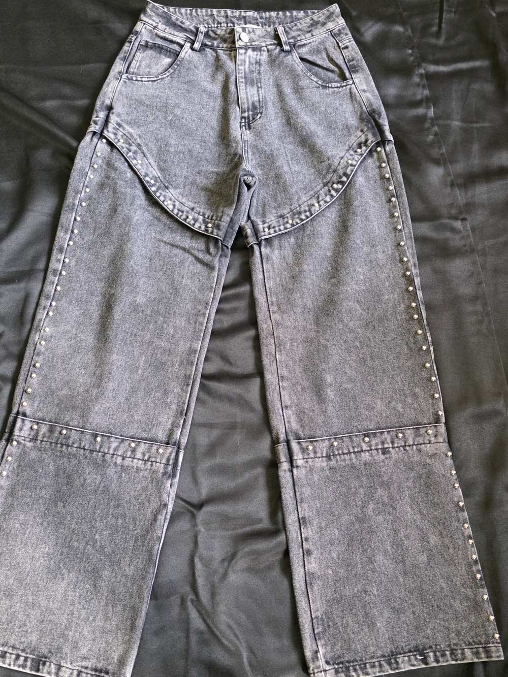 Women's Washed Gray Wide-Leg Stud-Trim Jeans